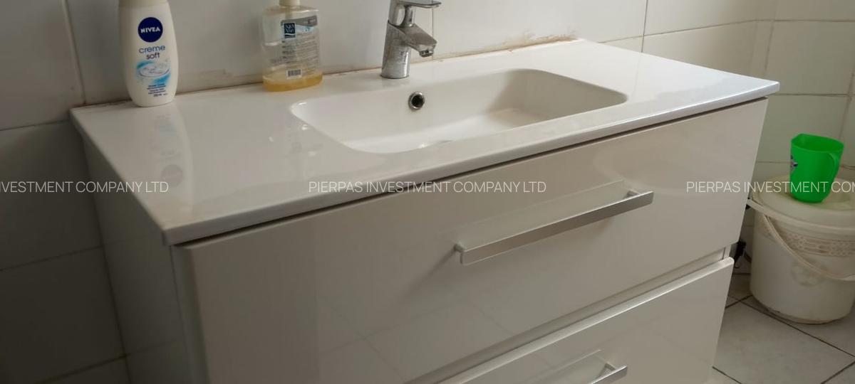 Serviced 4 Bed Apartment with En Suite in Riverside - 6