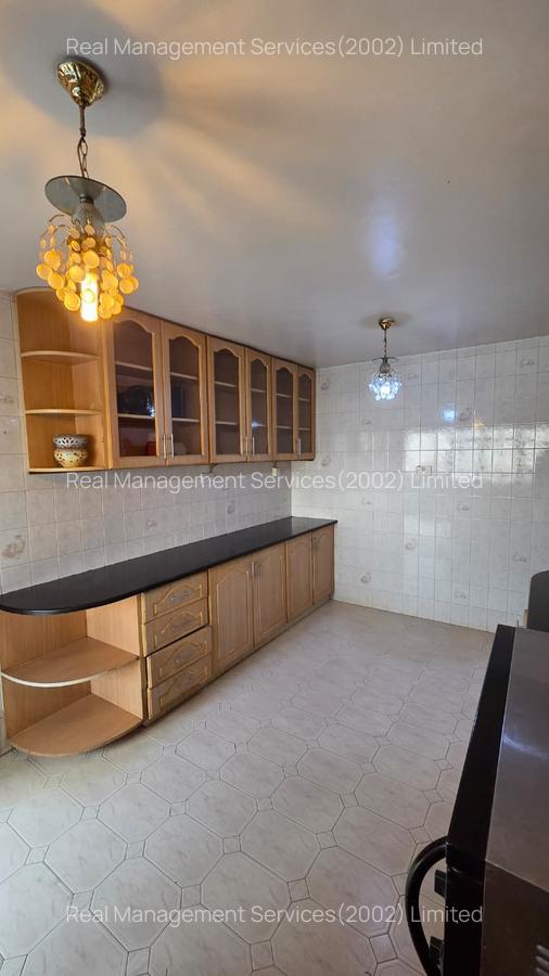 5 Bed Apartment with En Suite at Mpaka Road - 4