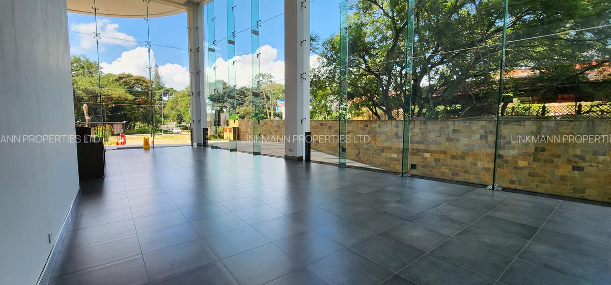 4,200 ft² Office with Service Charge Included in Lavington - 9