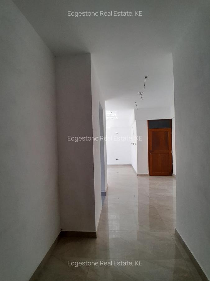 2 Bed Apartment with En Suite in Tudor - 7