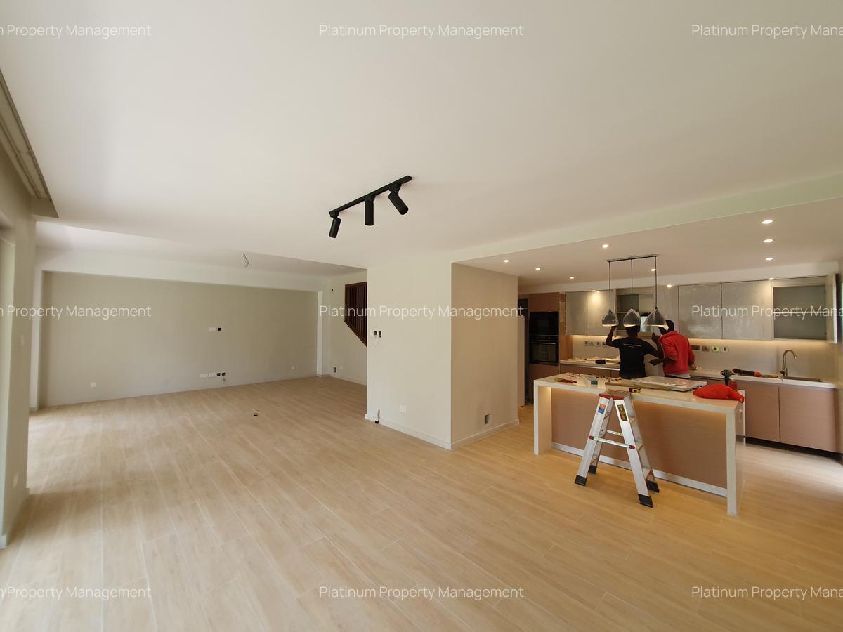 4 Bed Townhouse with En Suite in Kyuna - 5