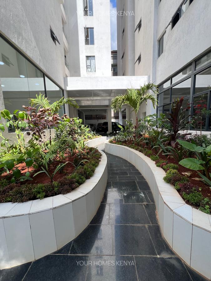1 Bed Apartment with Swimming Pool in Kilimani - 1