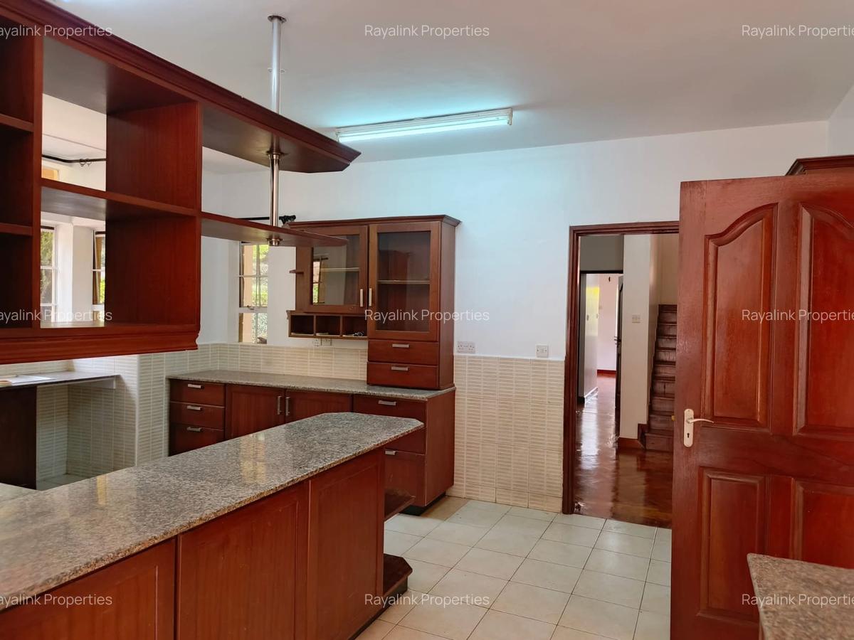 5 Bed House with En Suite at Westlands - 4