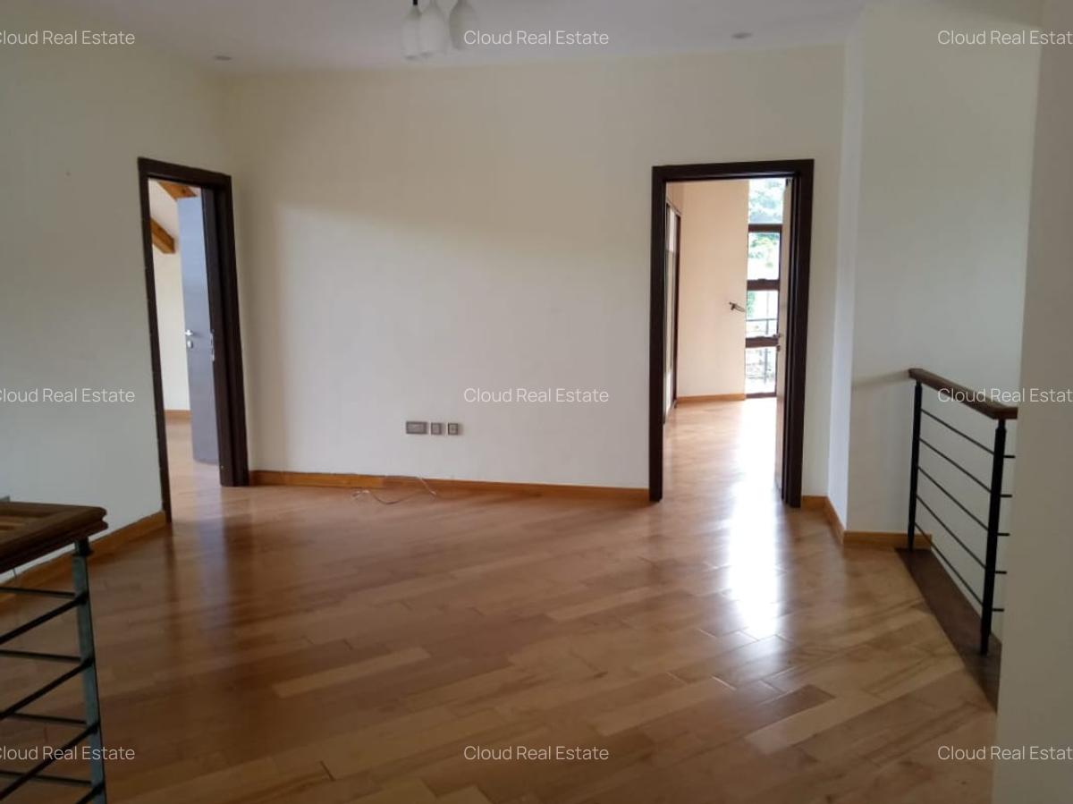 4 Bed House with En Suite in Karen - 8