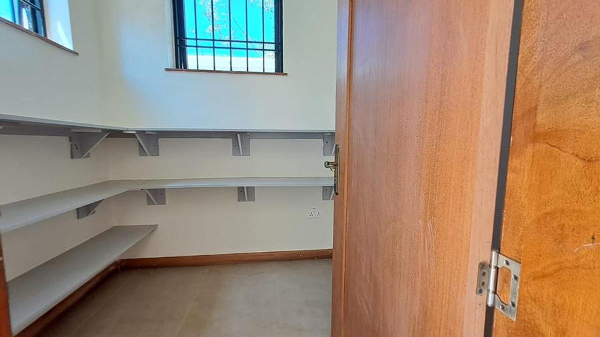 5 Bed Villa with En Suite at Loresho Ridge - 11
