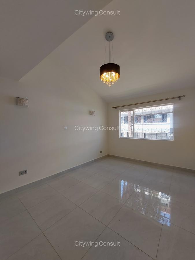4 Bed Townhouse with En Suite at Rhapta Road - 9