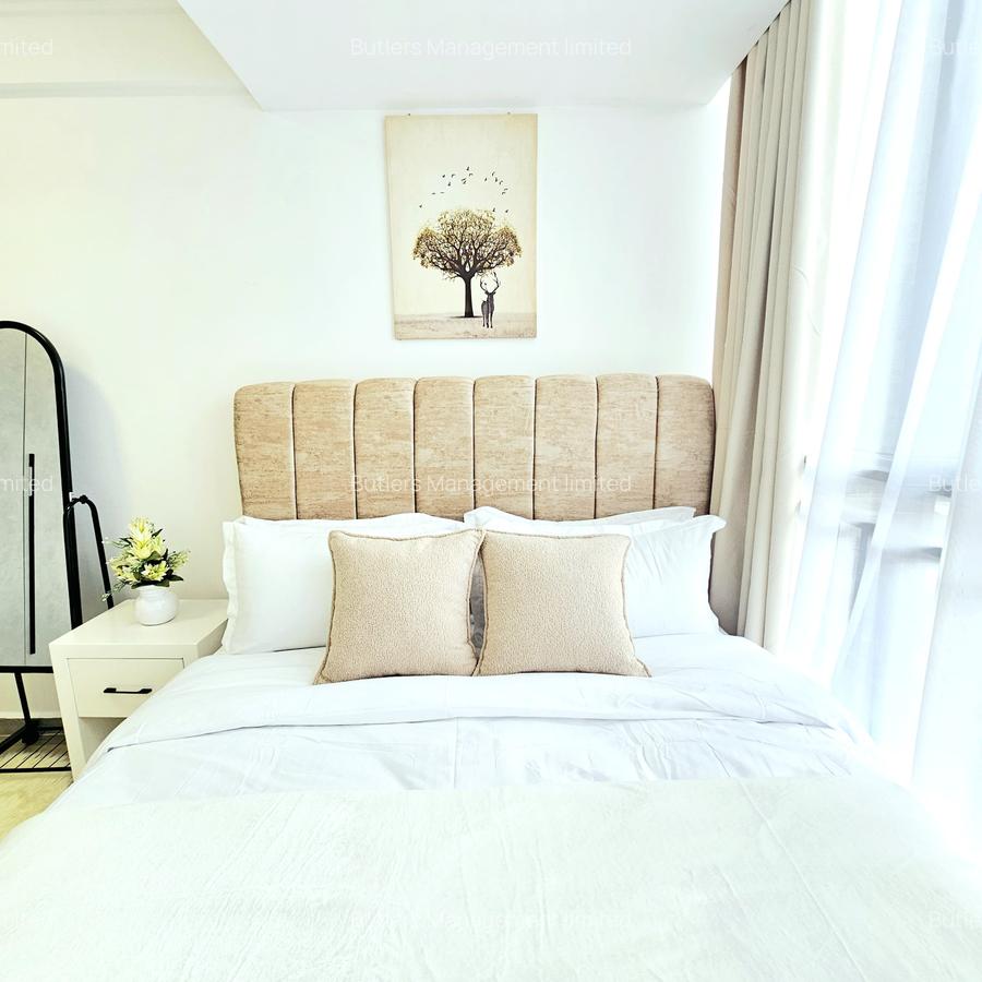 Serviced 1 Bed Apartment with En Suite in Riverside - 11