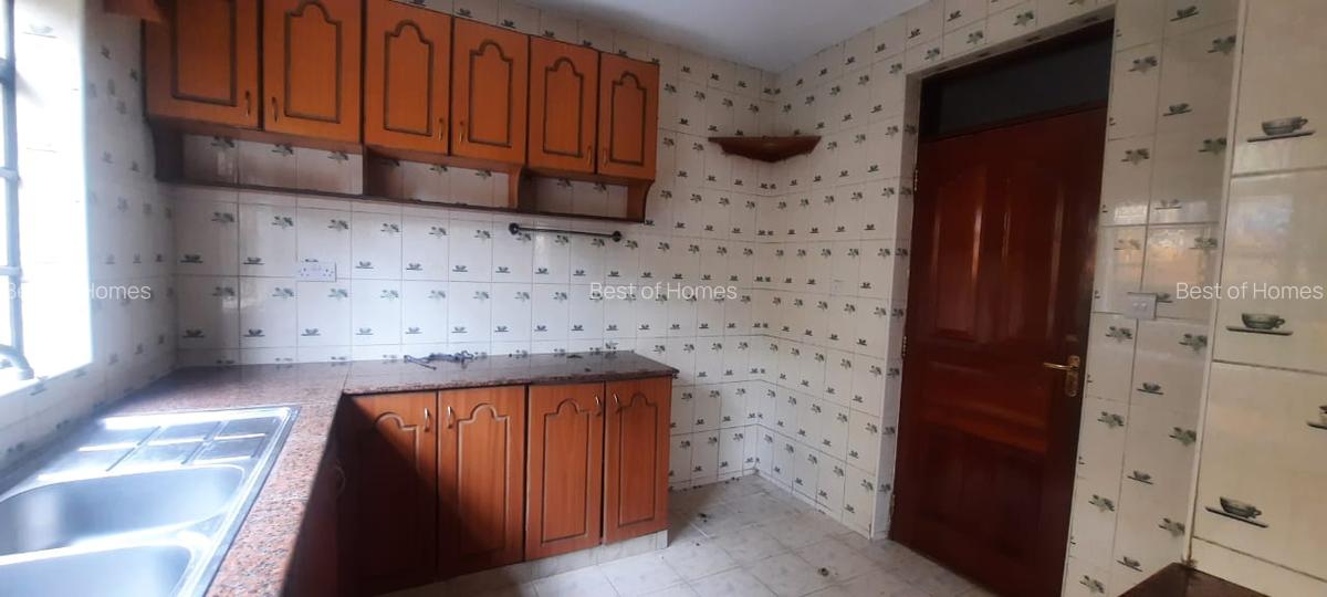 4 Bed Townhouse with En Suite in Lavington - 12