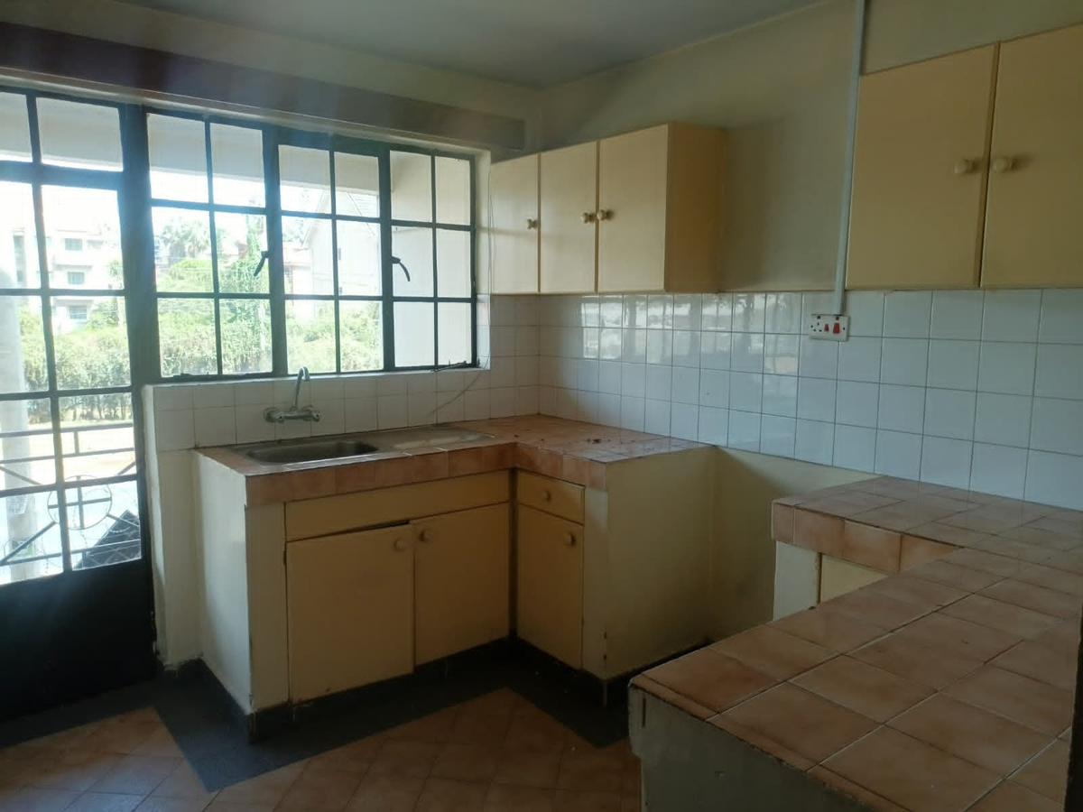 3 Bed Apartment with En Suite in Kileleshwa - 3