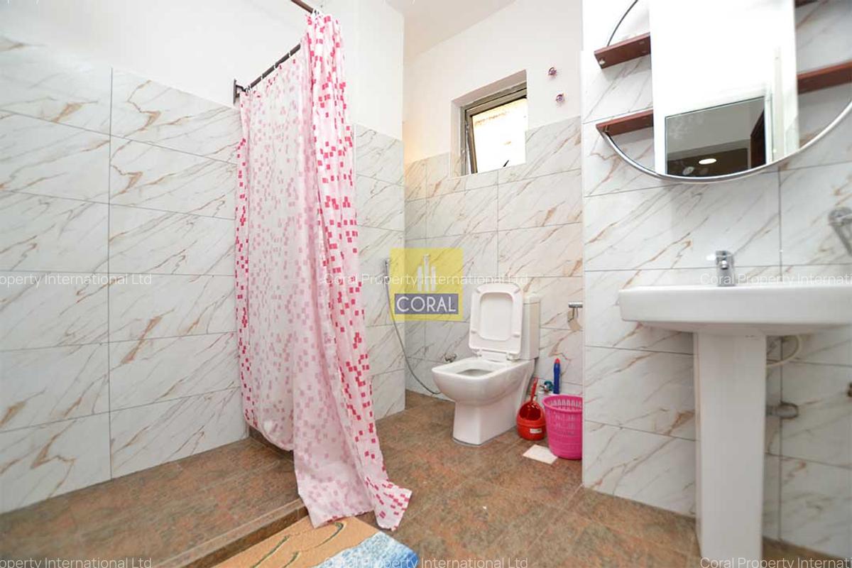 Furnished 1 Bed Apartment with En Suite in Nyari - 3