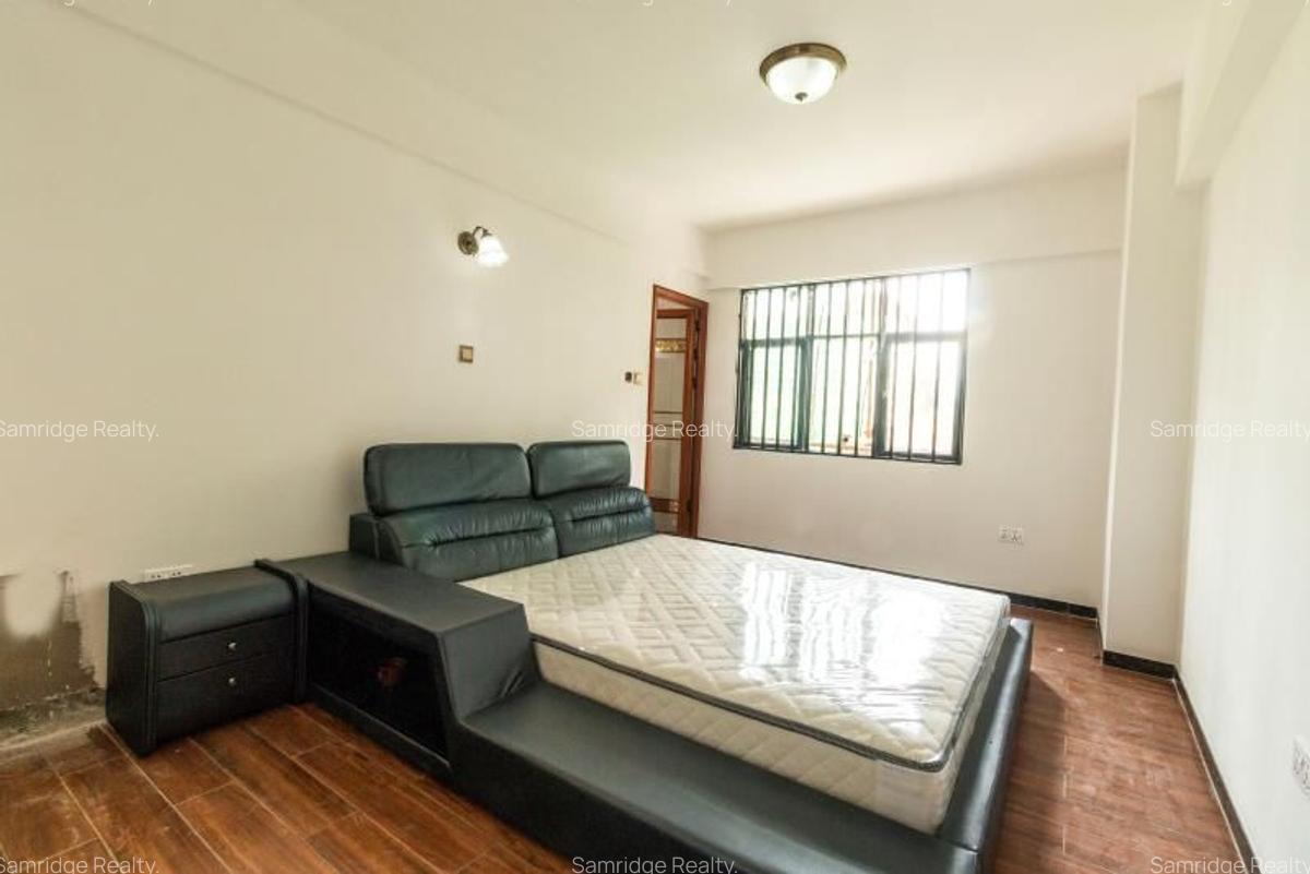 2 Bed Apartment with En Suite at Denis Pritt - 3