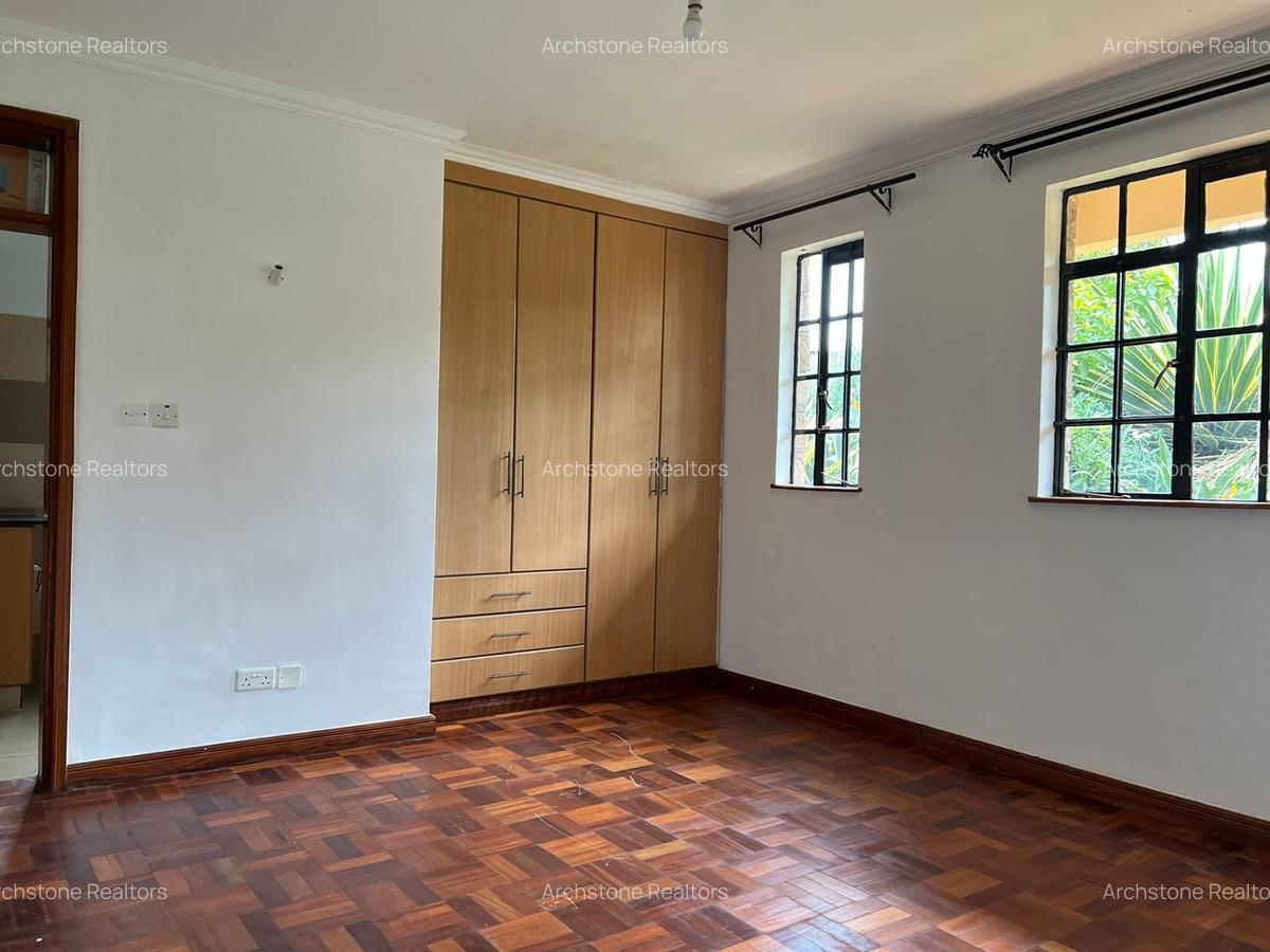 4 Bed Townhouse with En Suite in Runda - 6