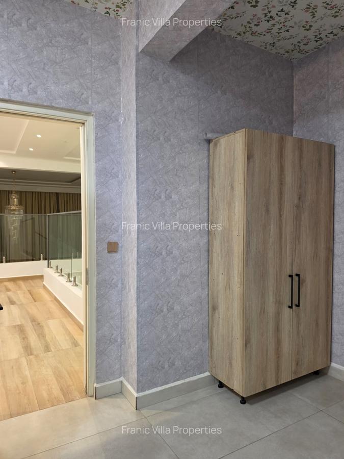 6 Bed Apartment with En Suite at Parklands - 7