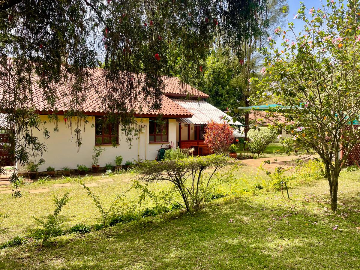 4 Bed Villa with En Suite in Windsor - 4