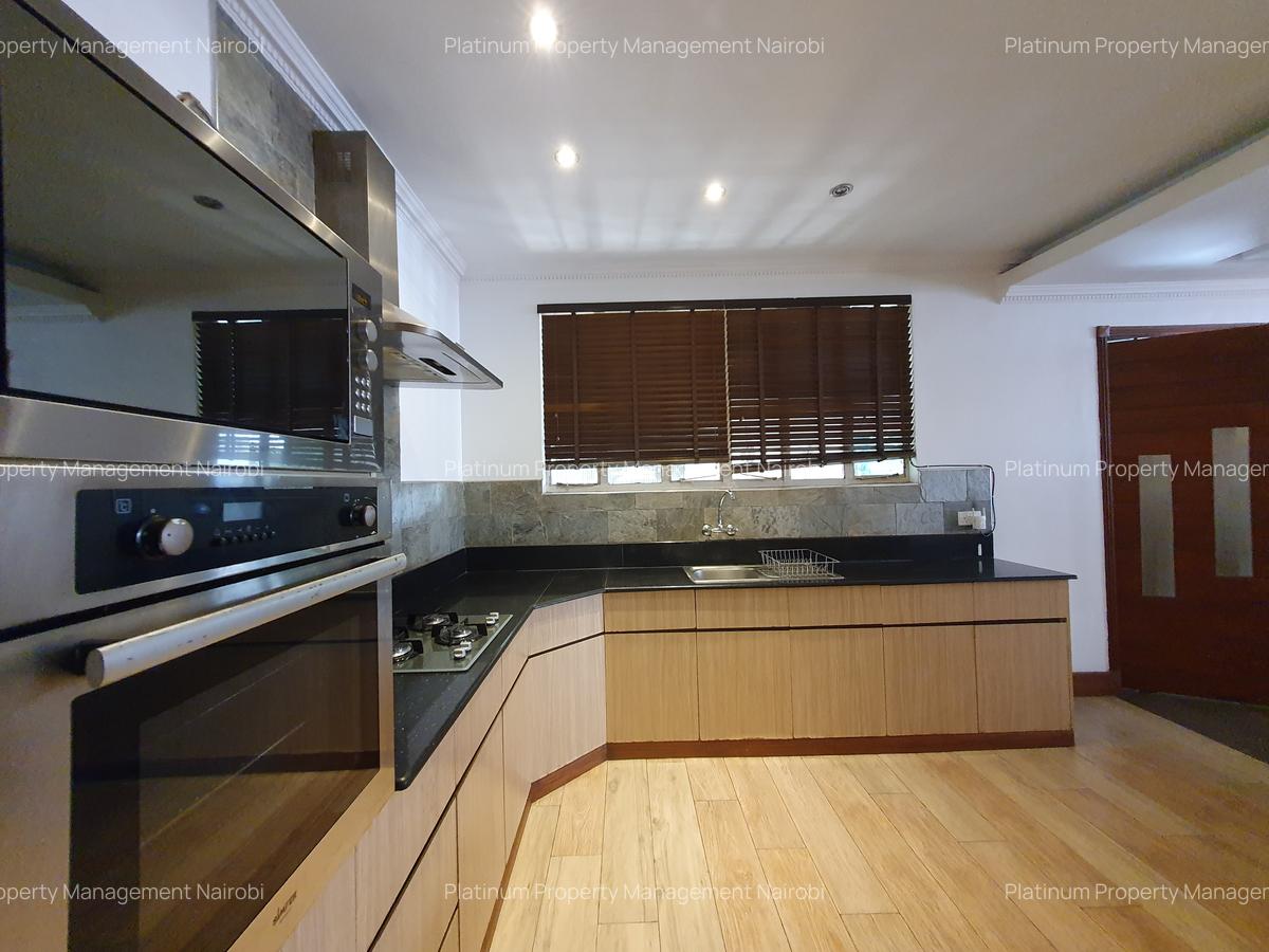 2 Bed Apartment with En Suite at Magnolia Close - 6