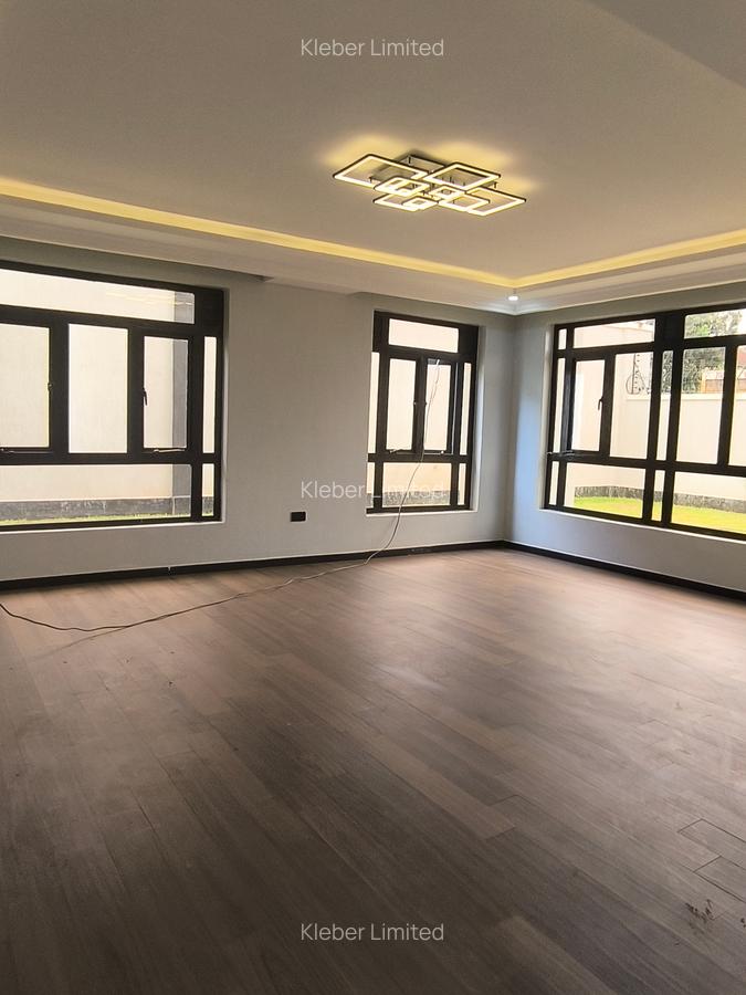 5 Bed Villa with En Suite in Ruiru - 2