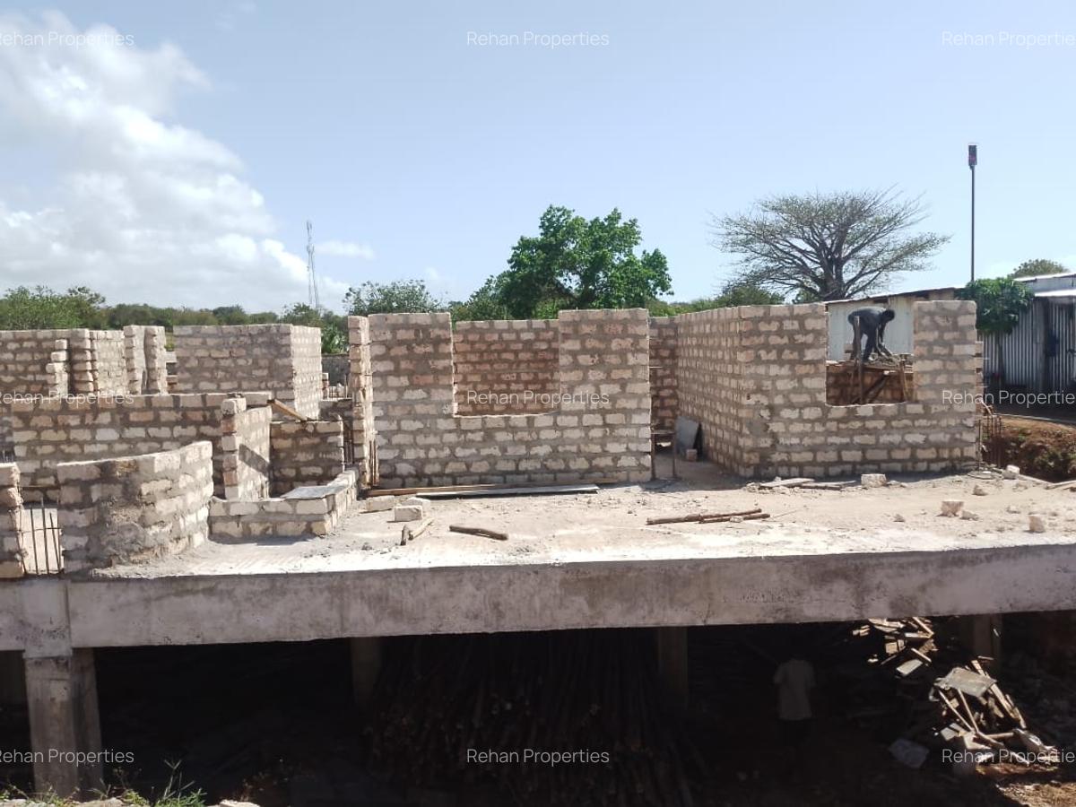 2 Bed Apartment with En Suite in Kikambala - 14