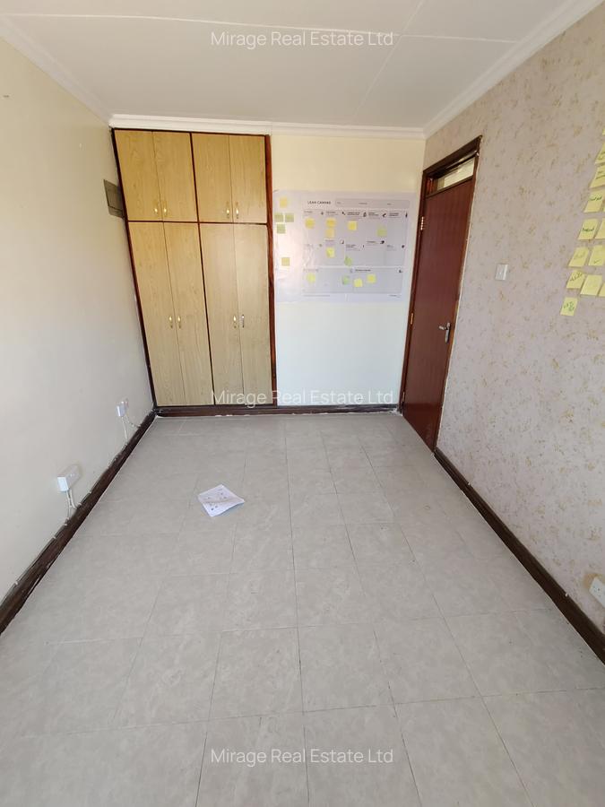 Commercial Property with Service Charge Included in Kilimani - 10