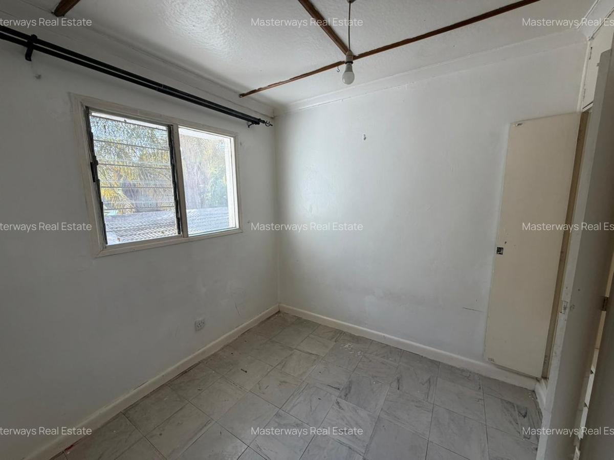 4 Bed Townhouse with En Suite in South C - 14