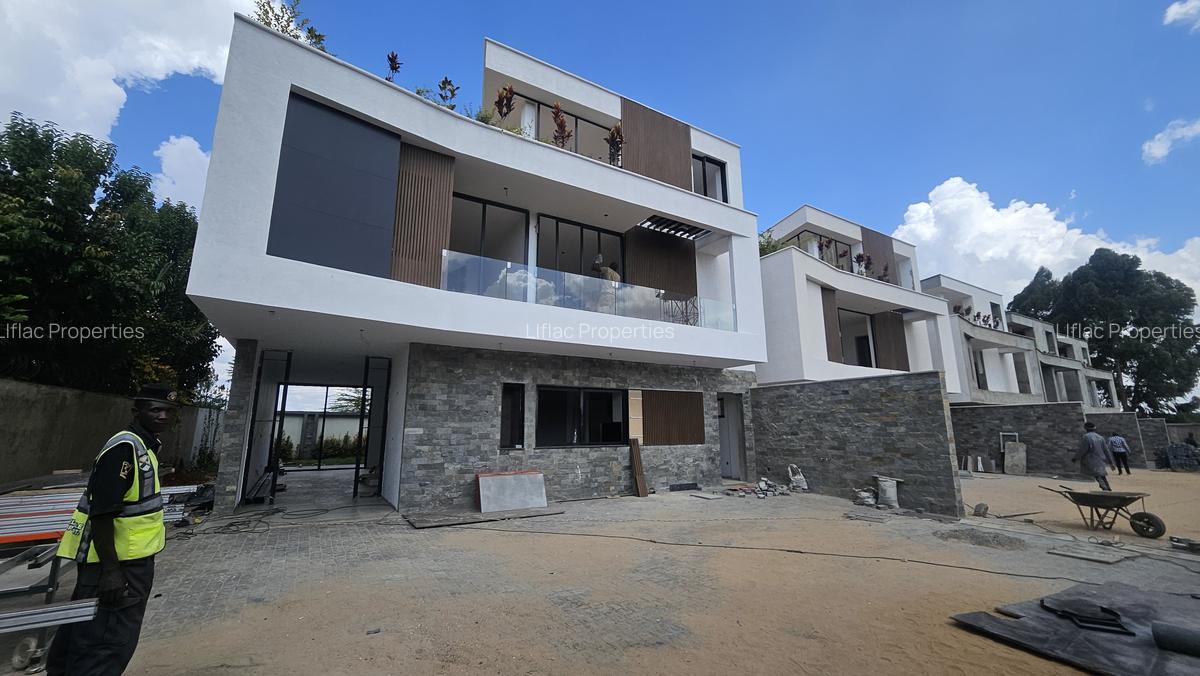 4 Bed Townhouse with En Suite in Kiambu Road - 2