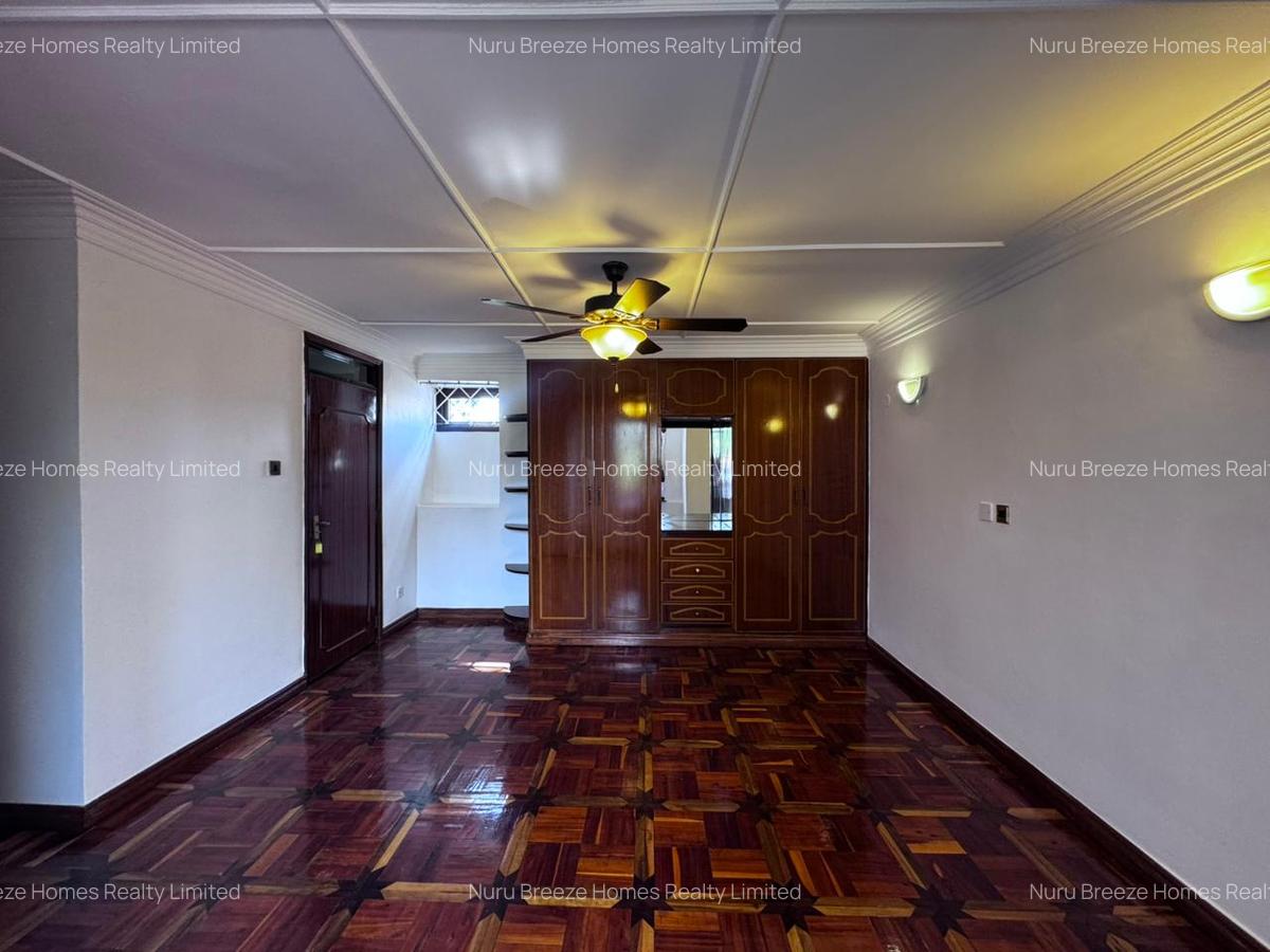 4 Bed House with En Suite in Runda - 7