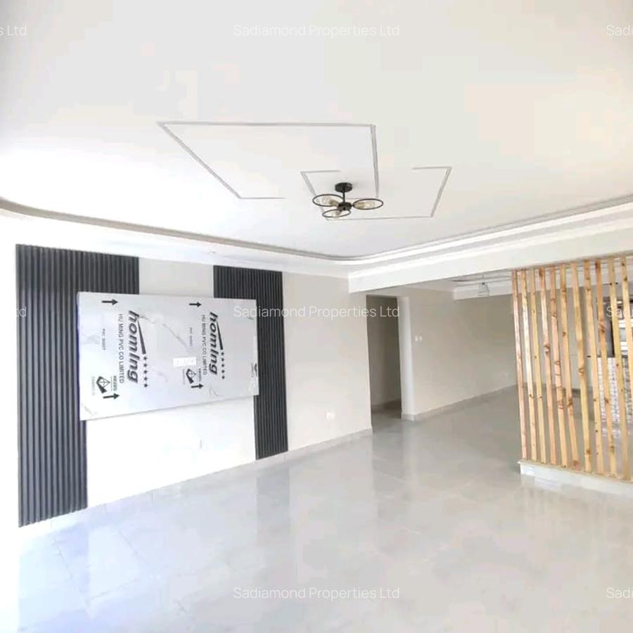 3 Bed House with En Suite in Kamakis - 3