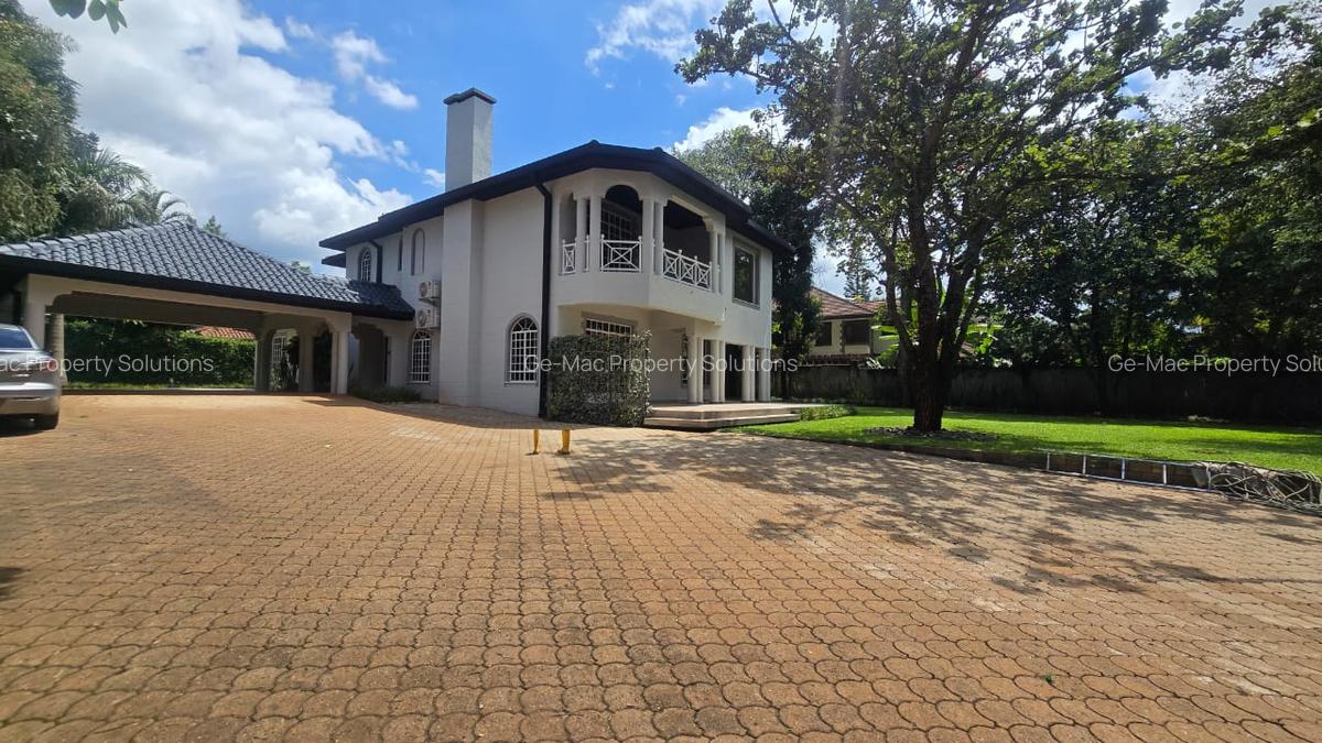 5 Bed House with En Suite in Runda - 3