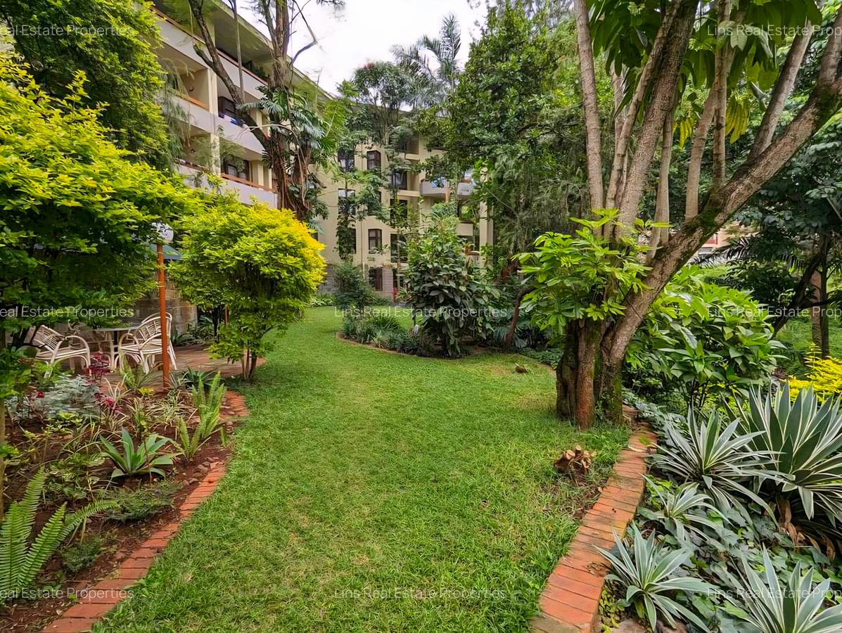 Serviced 4 Bed Apartment with En Suite in Riverside - 2