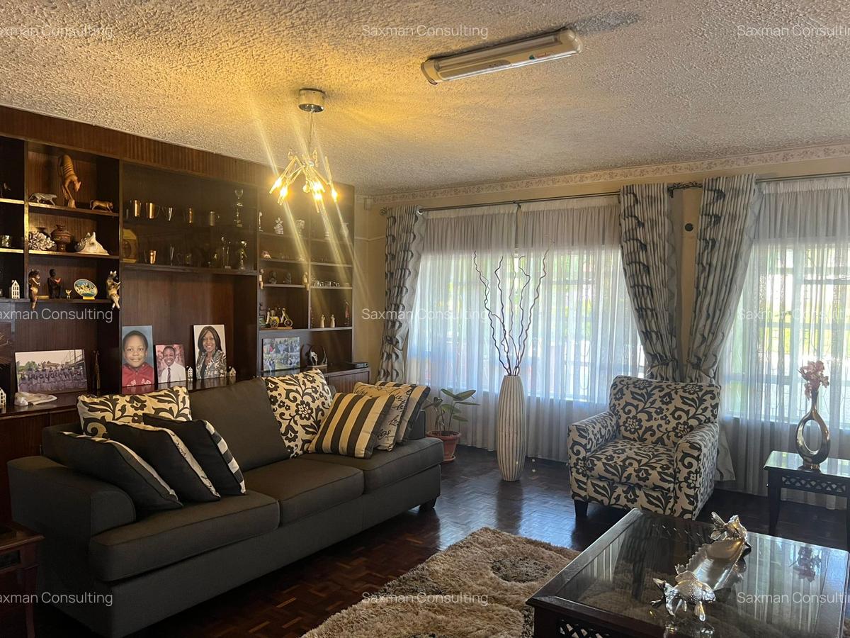 7 Bed House with En Suite in Runda - 14