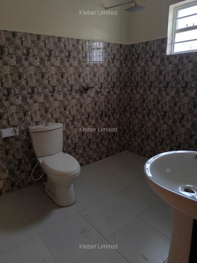 3 Bed House with En Suite in Kitengela - 16