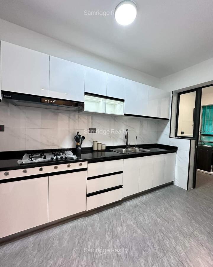 2 Bed Apartment with En Suite in Lavington - 5