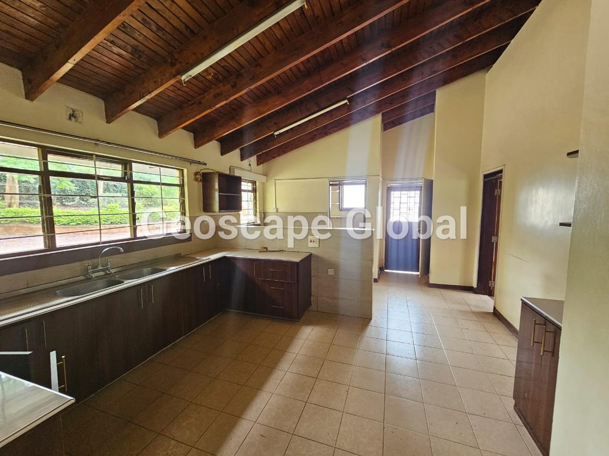 4 Bed House with En Suite in Runda - 5