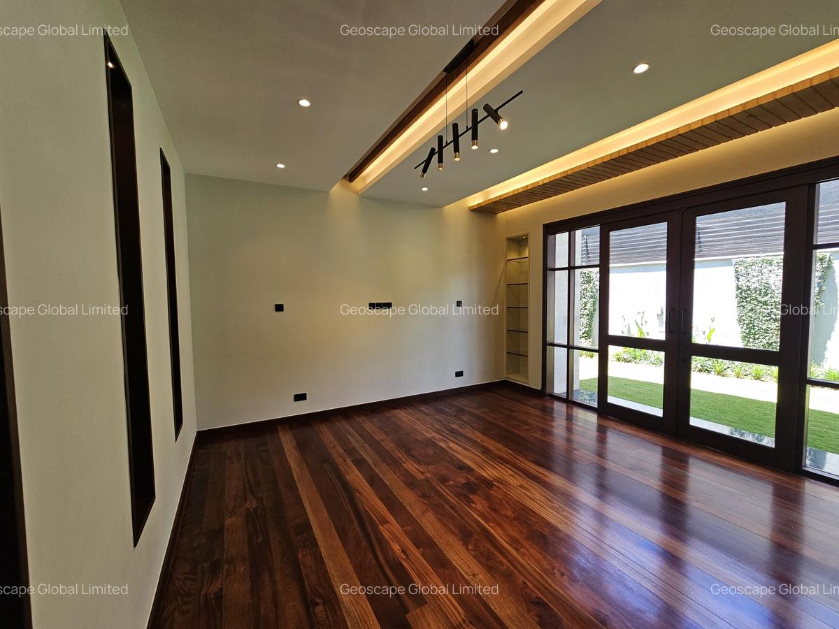 5 Bed House with En Suite in Runda - 6