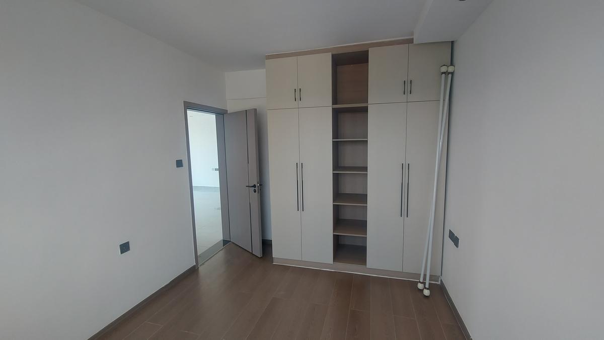 2 Bed Apartment with En Suite at Wood Avenue - 4