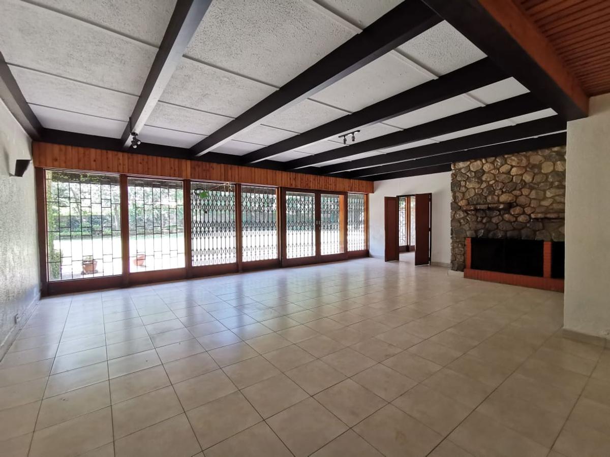 4,500 ft² Commercial Property with Service Charge Included in Muthaiga - 4