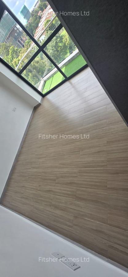 2 Bed Apartment with En Suite in Riverside - 12