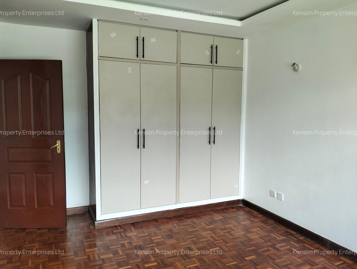 4 Bed Townhouse with En Suite in Lavington - 15