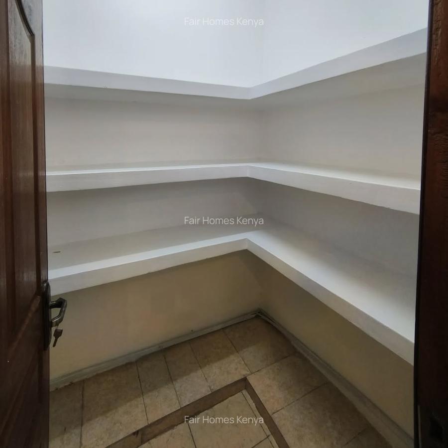 4 Bed Apartment with En Suite at Githunguri Road - 5