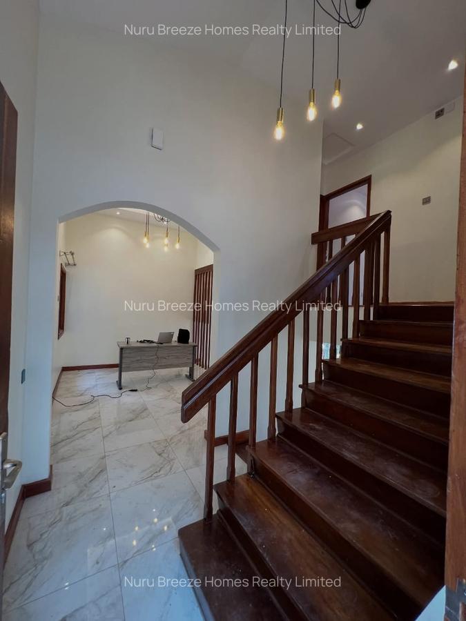 4 Bed Townhouse with En Suite in Westlands Area - 18