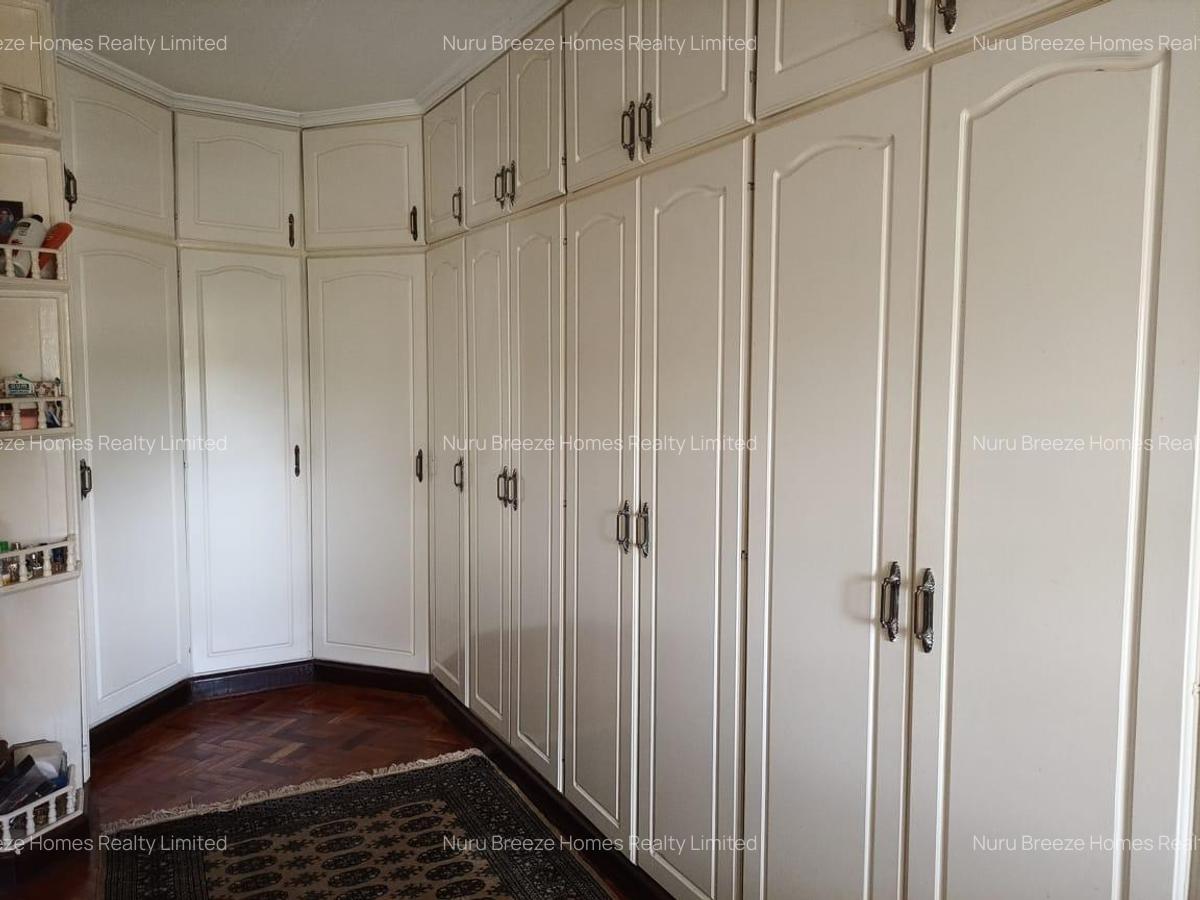 4 Bed House with En Suite in Runda - 9