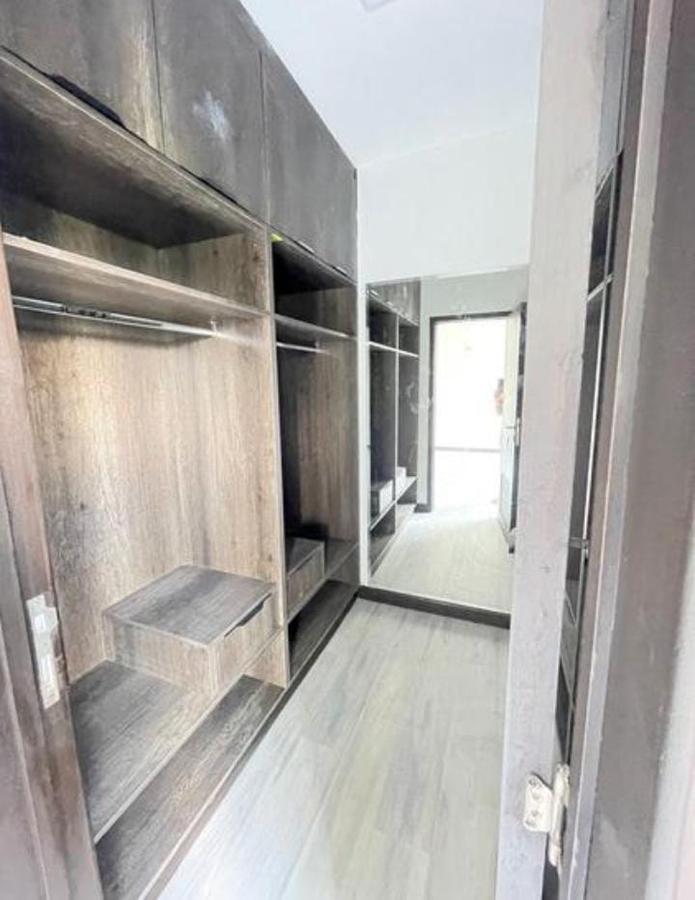 3 Bed Apartment with En Suite in Riverside - 2