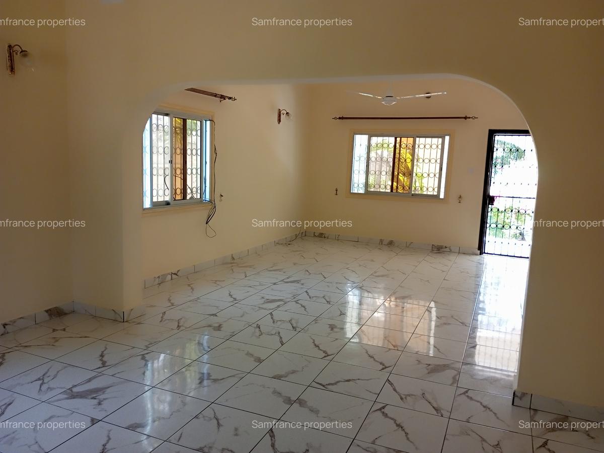 4 Bed Villa with Staff Quarters at Links Road - 9