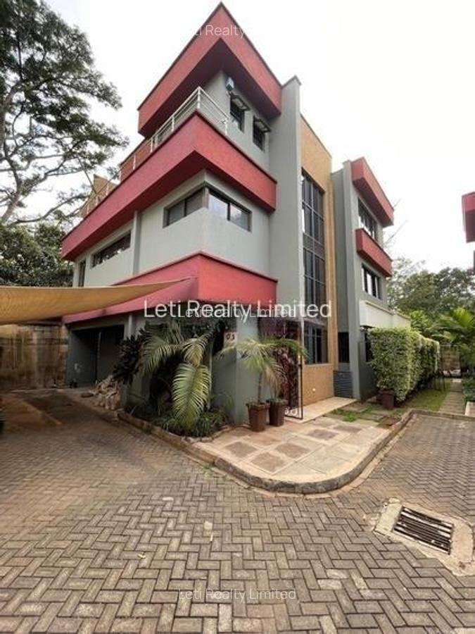5 Bed Townhouse with En Suite in Lavington - 1