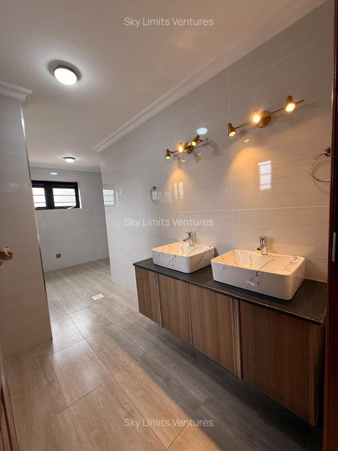 5 Bed Villa with Staff Quarters in Runda - 9