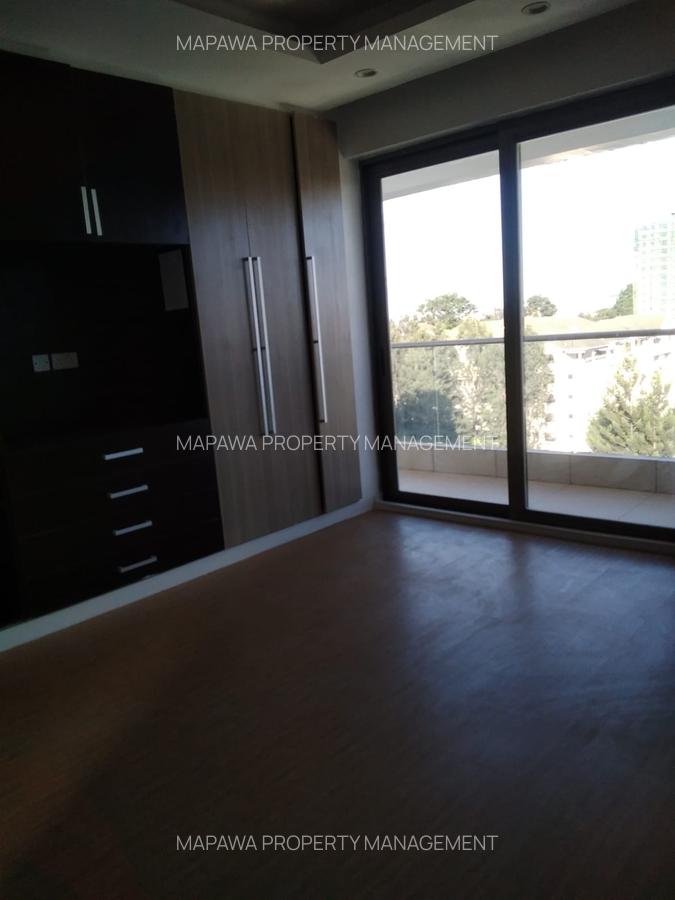 3 Bed Apartment with En Suite in Lavington - 8