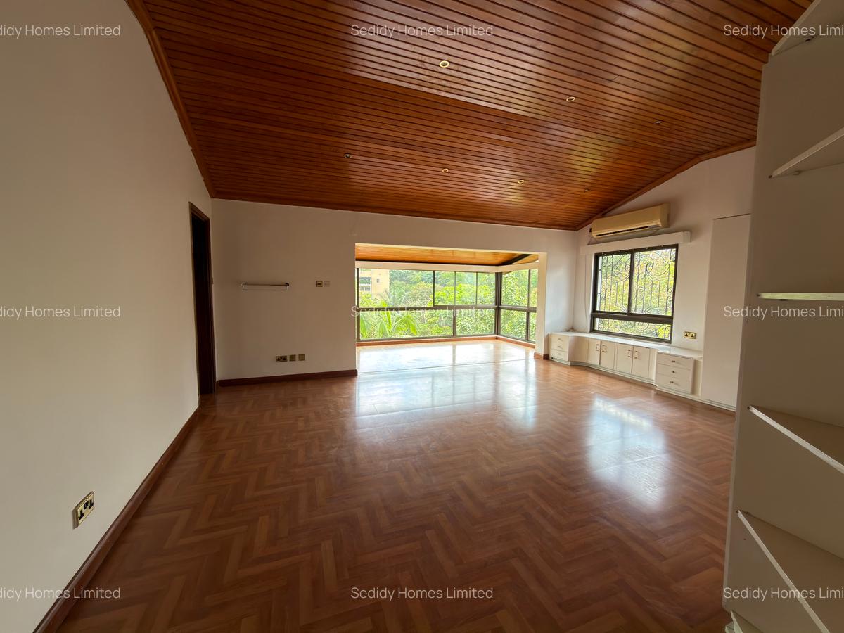 6 Bed House with En Suite in Gigiri - 12