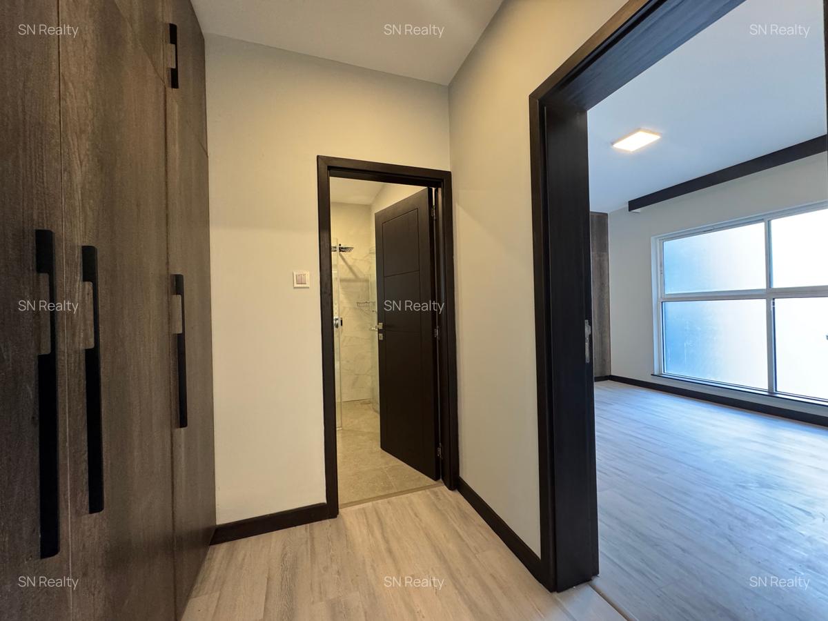 2 Bed Apartment with En Suite in Riverside - 14