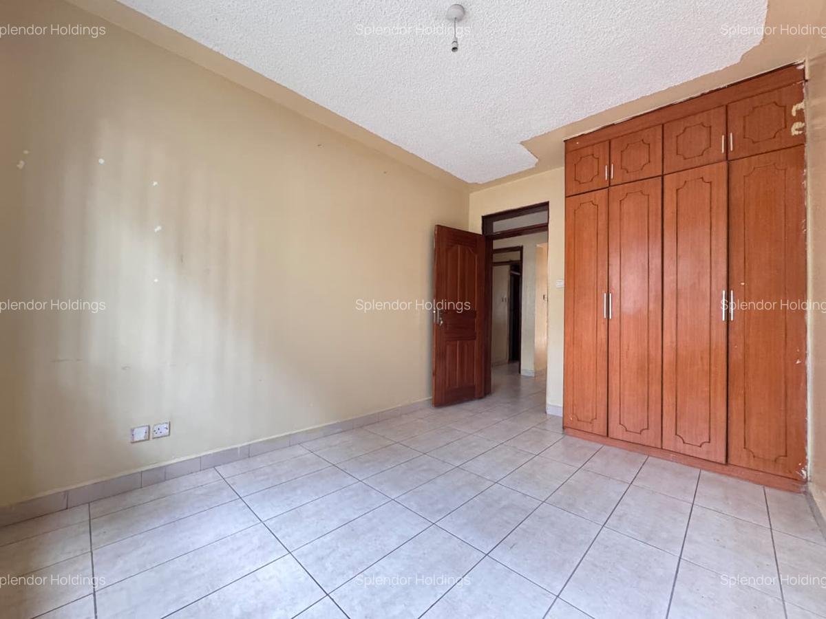 3 Bed Apartment with En Suite in Lavington - 8