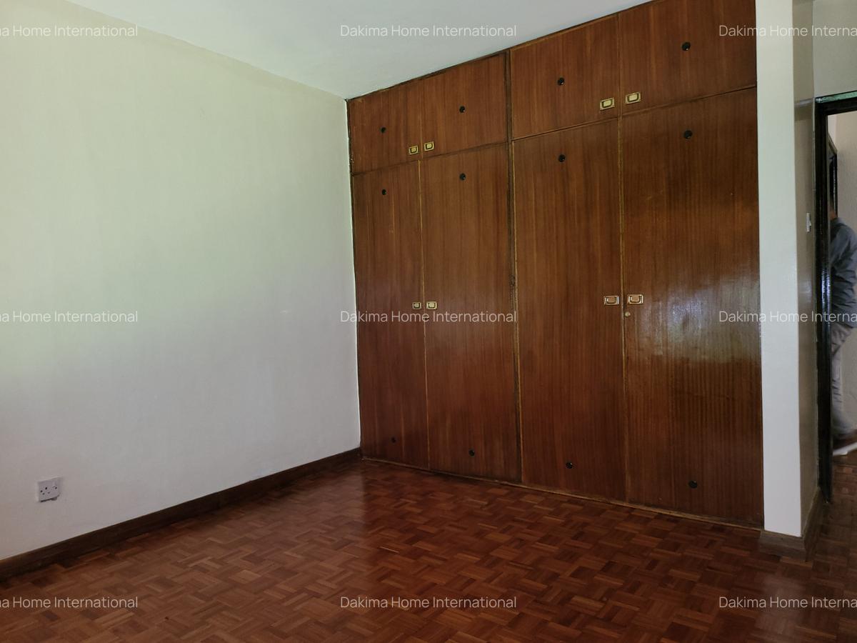 4 Bed Townhouse with En Suite in Rhapta Road - 6