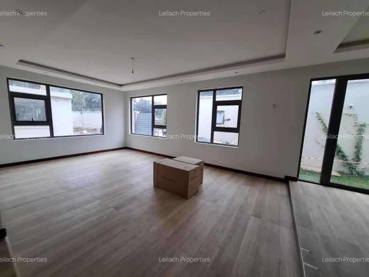 5 Bed Townhouse with En Suite in Lavington - 9